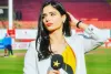  विश्वचषकादरम्यान पाकिस्तानी स्पोर्ट्स अँकरने अचानक भारत सोडला,  काय आहे कारण ?