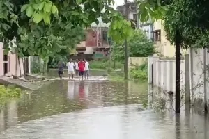 चंद्रपूर शहराला पुन्हा पुराचा वेढा ; वडगाव प्रभागातील अनेक घरात पुन्हा पाणी शिरले